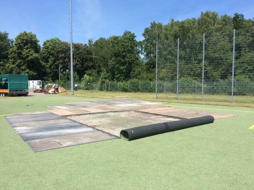 Austausch einer beschädigten elastifizierenden Schicht