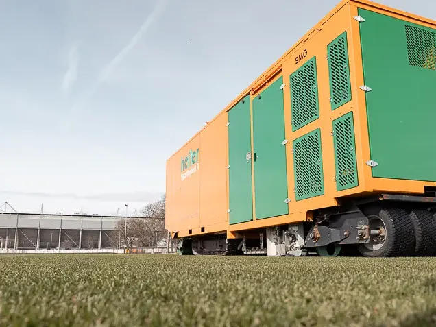 Hybridrasen auf dem Trainingsplatz des 1. FC Magdeburg
