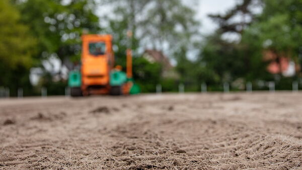 Sporthybrid Turf Einbau Rasentragschicht