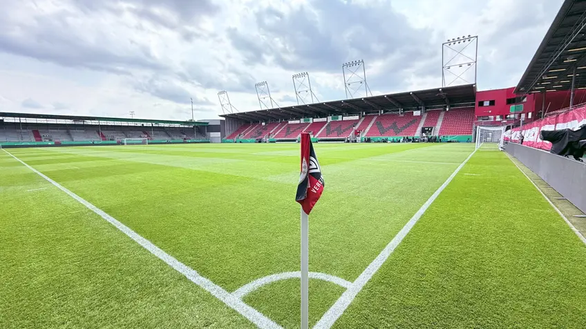 Rasenpflege beim SV Wehen Wiesbaden