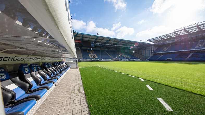 Arminia Bielefeld Kunstrasen Coachingzone