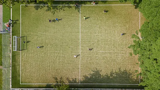 Kunstrasen Bolzplatz in der Stegerwaldsiedlung Köln