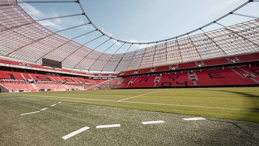 Die BayArena von Bayer 04 Leverkusen hat einen Hybridrasen.